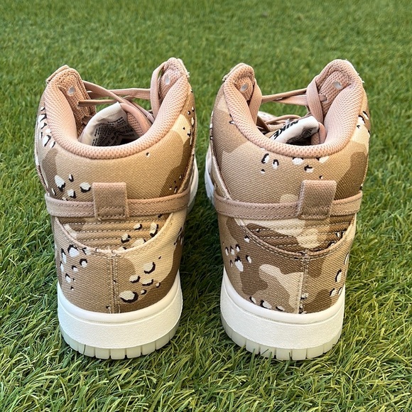 Nike Dunk High - Picture 4 of 5